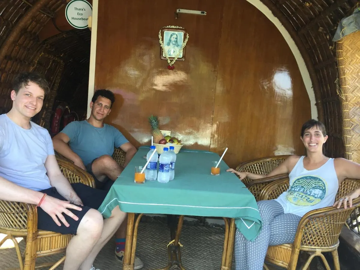 Thara'S Houseboat Hotel Alappuzha Botel