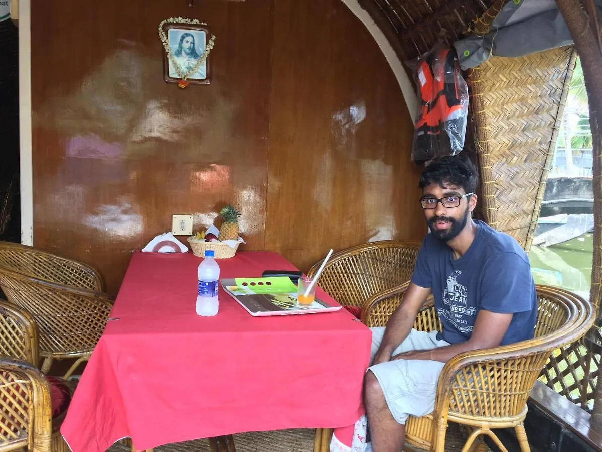 Botel Thara'S Houseboat Hotel Alappuzha