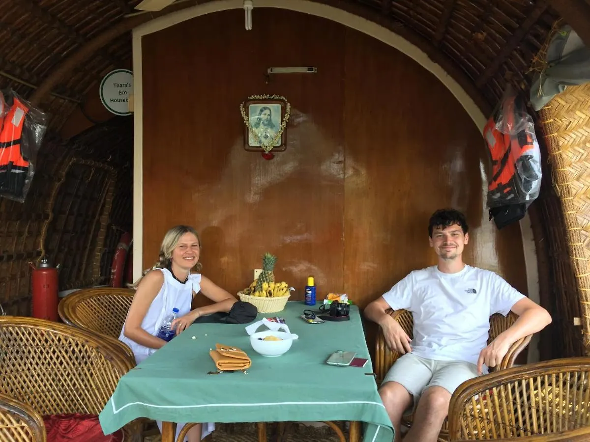Thara'S Houseboat Hotel Alappuzha Botel