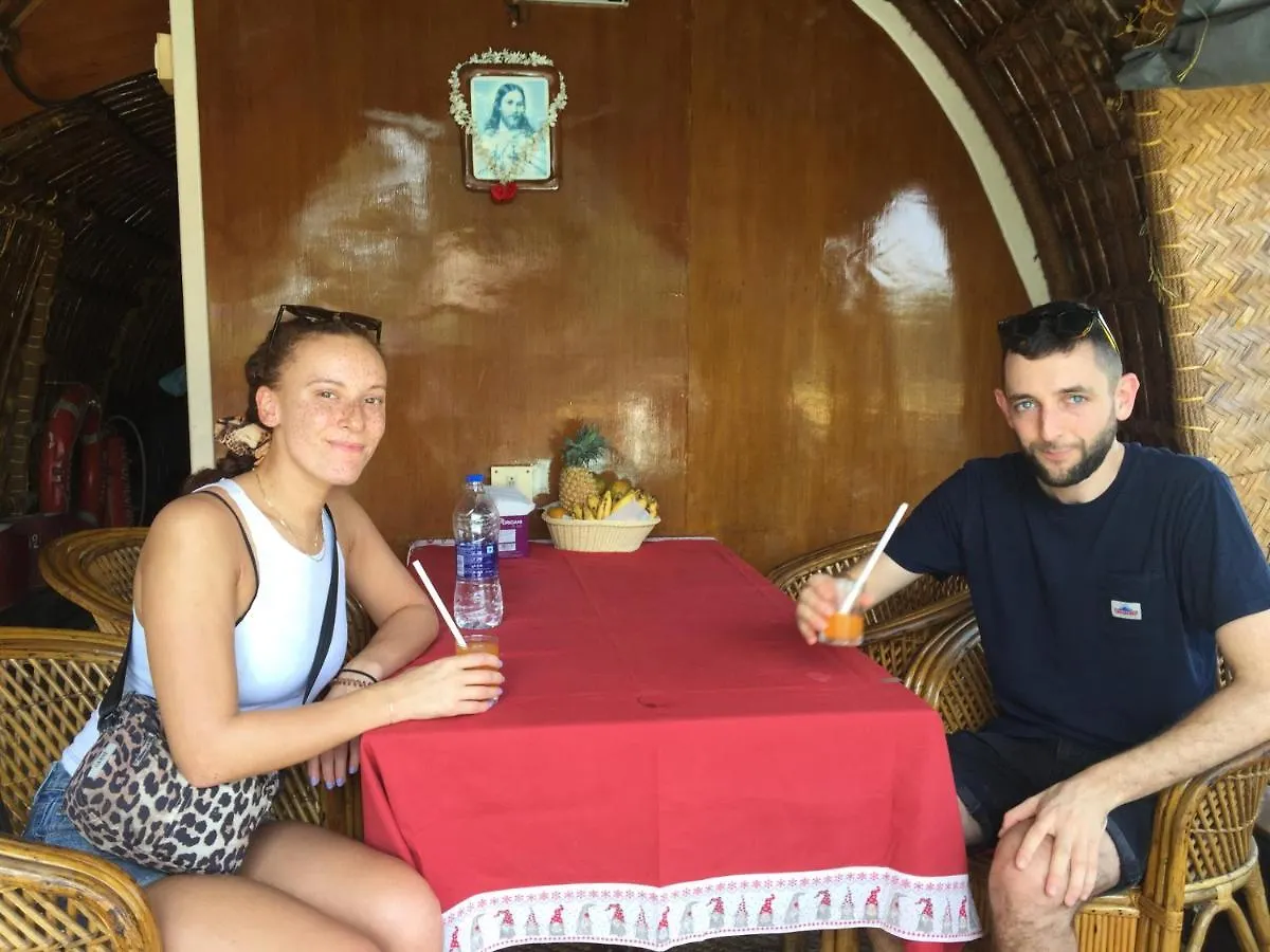 Thara'S Houseboat Hotel Alappuzha