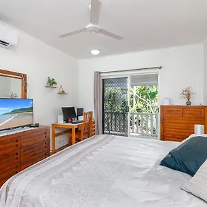 Modern 2 Bedroom Townhouse - Four Mile Escapes Holiday home Port Douglas